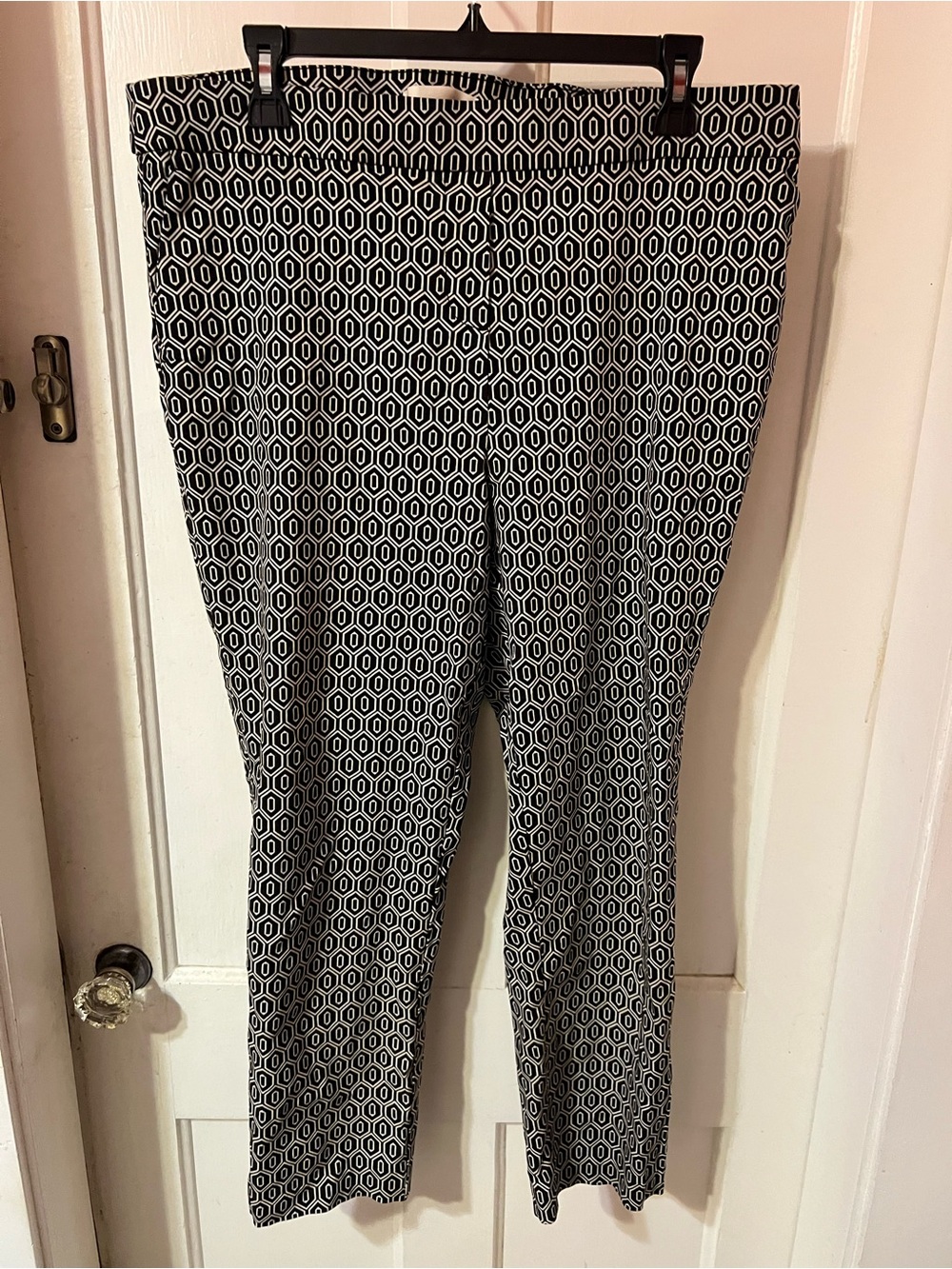 Jules & Leopold Black & White Geometric Print Women's Skinny Ponte Pants